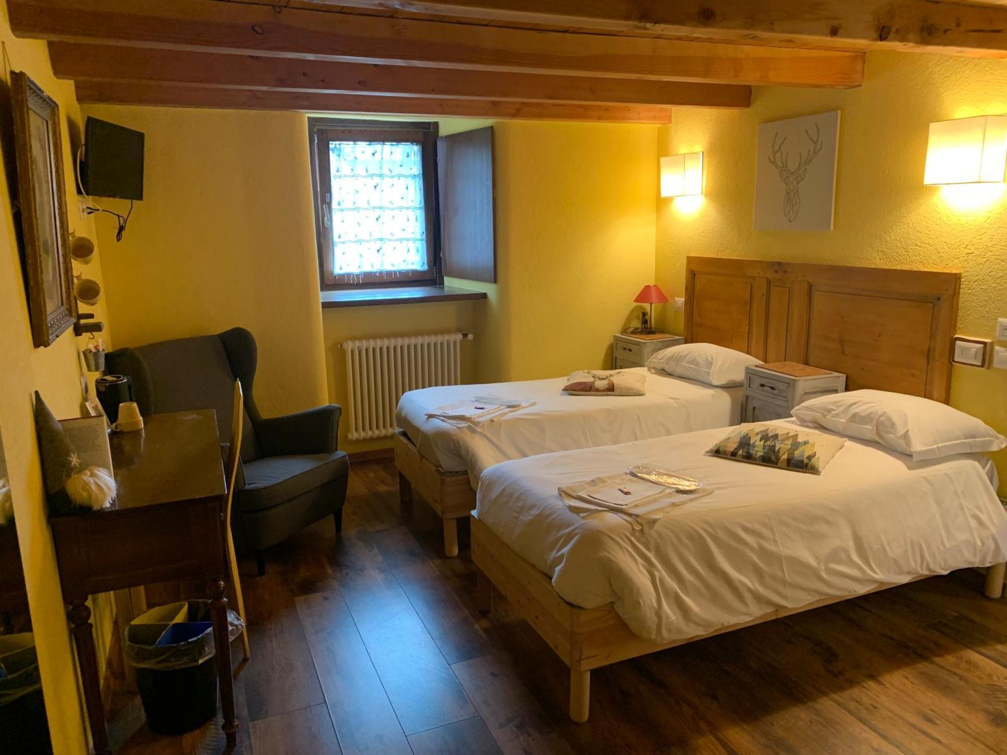Rifugio Lilla Bed & Breakfast La Thuile Exterior foto